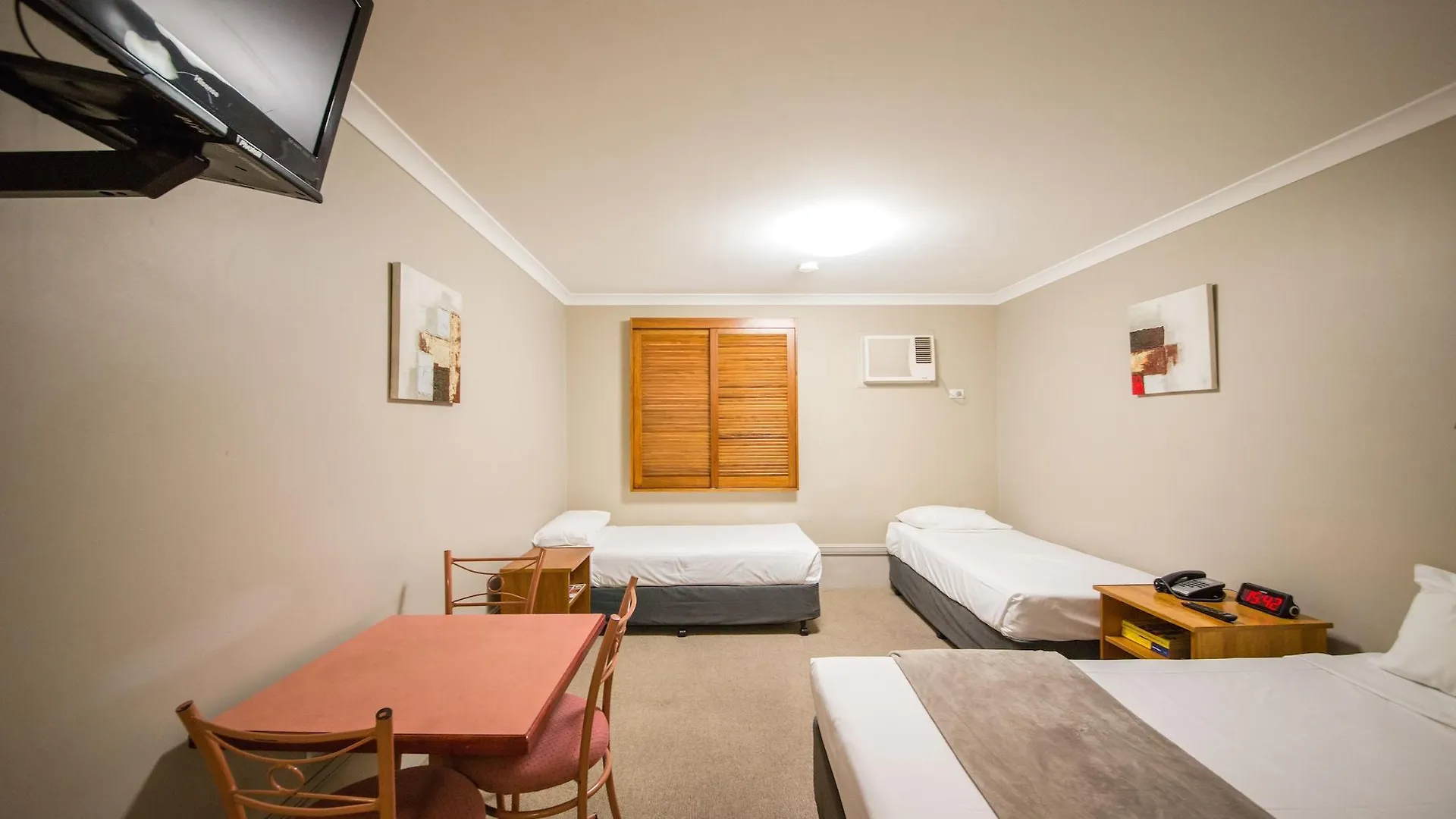 Cosmopolitan Motel & Serviced Apartments Rockhampton 3*,  Australia
