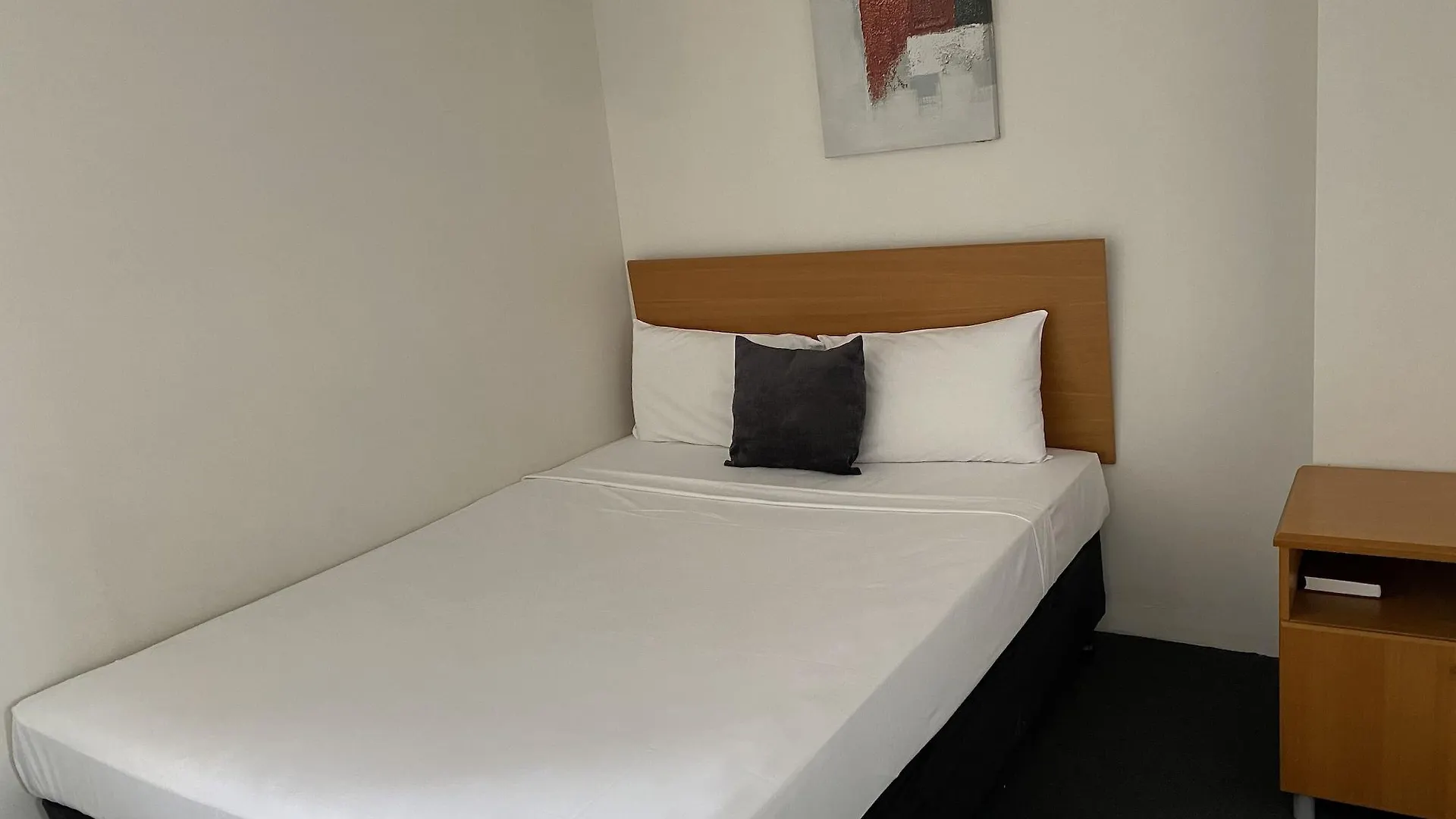 Cosmopolitan Motel & Serviced Apartments Rockhampton