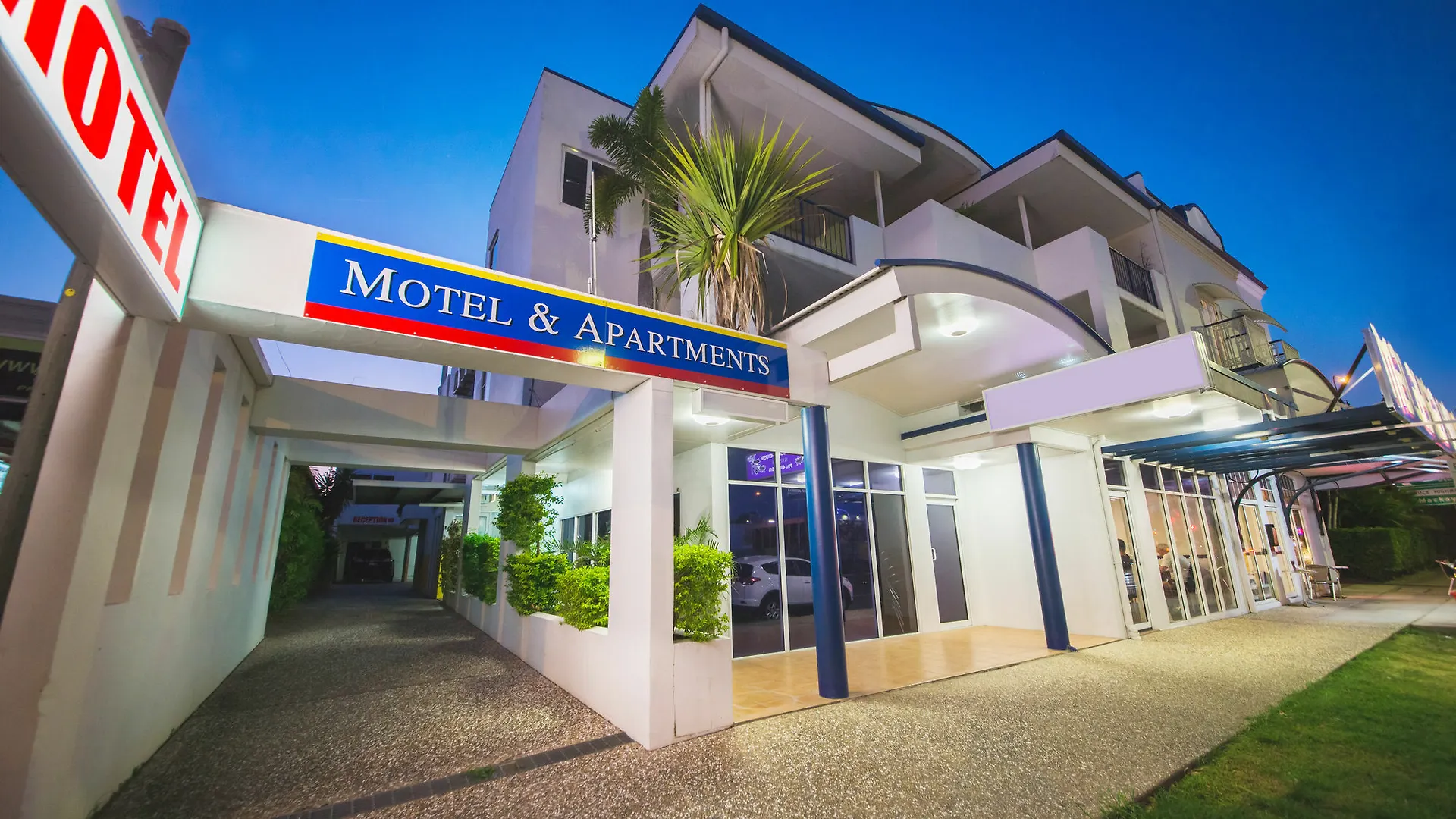 Cosmopolitan Motel & Serviced Apartments contacts
